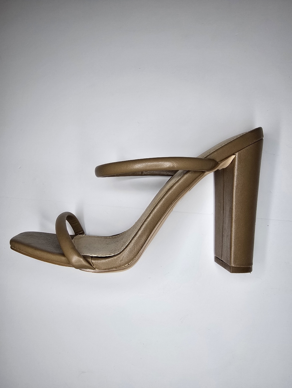 Olivia Jaymes Strappy Square Toe Heels Sandals Women’s 8.5